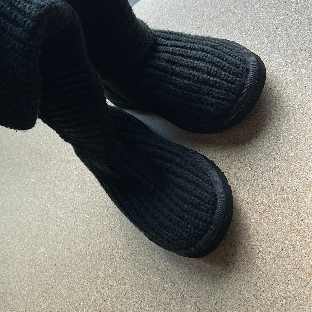 UGG Black Classic Cardy Knit Boots, size 8 S/N 5819
